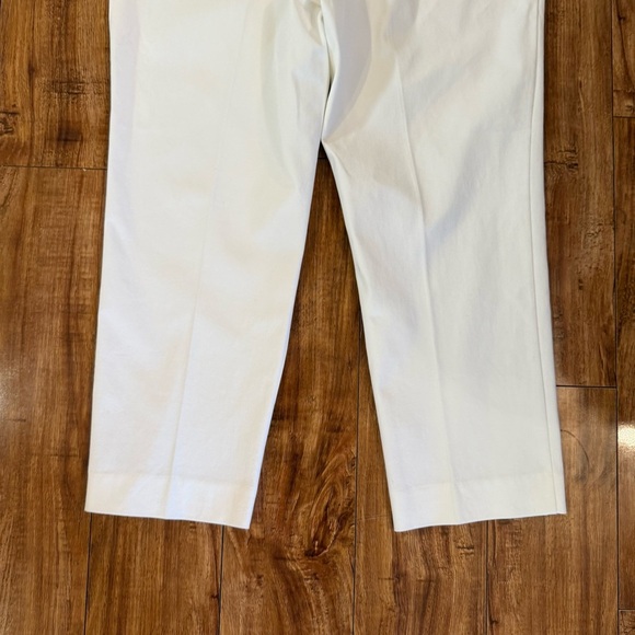 CHARTER CLUB Women’s White Tummy Slimming Newport Slim Leg Crop Pants Size 8 - Picture 10 of 12